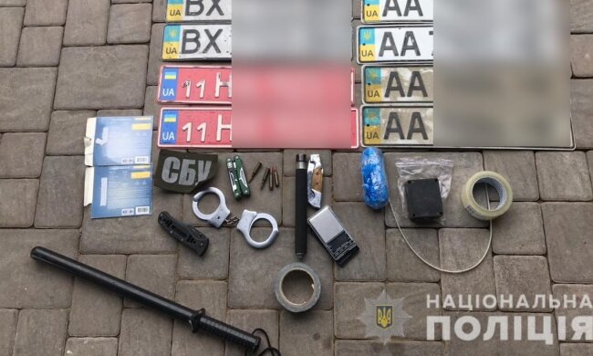 На Київщині затримали перевертнів в погонах: викрадали людей та вимагали гроші (відео)