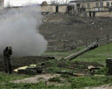 Воєнний стан, мобілізація, загиблі: Вірменія і Азербайджан відновили бойові дії через Нагірний Карабах
