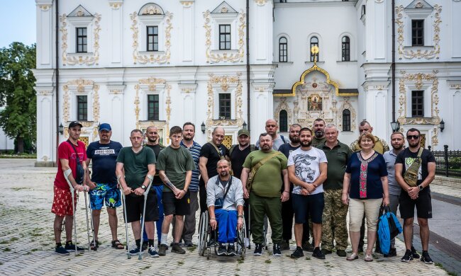 "День у Лаврі для військового" - стало відомо, як проходить духовний супровід та підтримка захисників