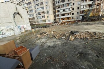 Коли почнуть демонтувати зруйнований будинок на Позняках
