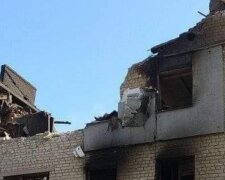 На Луганщині ворожий снаряд потрапив до житлового будинку: є жертви