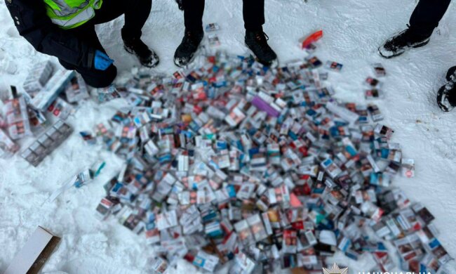 Нічні нальоти на тютюн: у Києві затримали іноземців за серію пограбувань кіосків