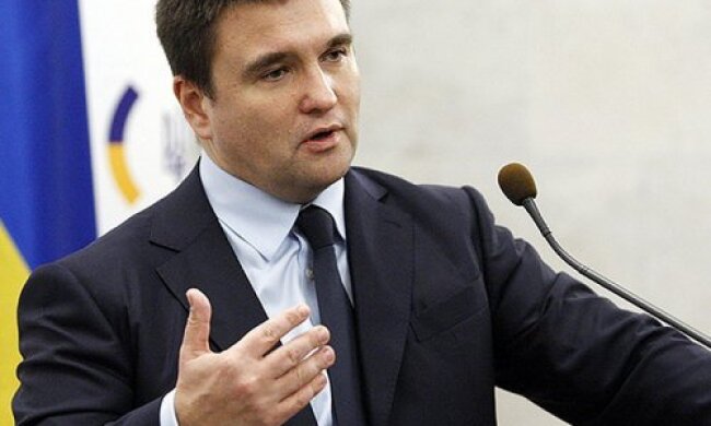 Клімкін пішов у “політичну відпустку”