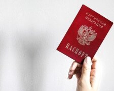 Україна запровадила візовий режим з рф: росіянам закривають в’їзд без віз з 1 липня