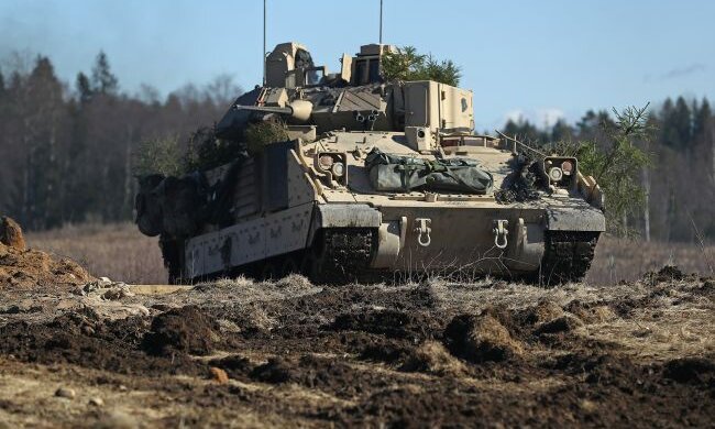 У Пентагоні розповіли, коли Україна отримає БМП Bradley