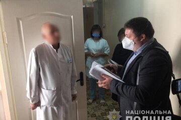Лікарі на Київщині попалися на торгівлі безплатною вакциною