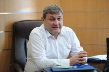 Нардеп від “Слуги народу” планував застілля під час засідання Верховної Ради