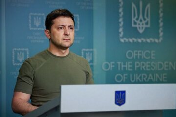 В Україну їдуть перші з 16 тисяч добровольців для боротьби з РФ, – Зеленський