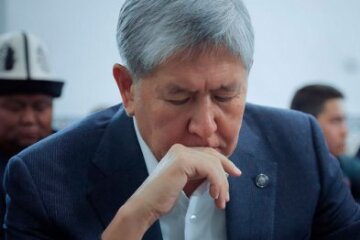 Експрезидент Киргизстану втік до Росії