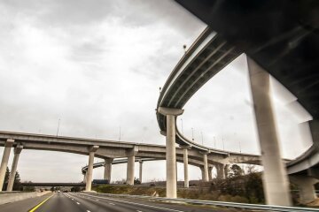 На околицях та на Лівобережжі Києва побудують багаторівневі транспортні розв’язки