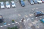 У Києві мати побачила сина-підлітка, який стрибнув з даху багатоповерхівки