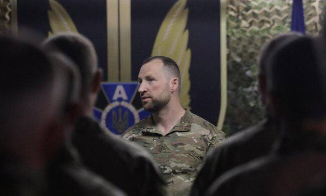 Спецпризначенець зі стажем: Євгеній Хмара розпочав шлях у підрозділі «Омега» Нацгвардії, а з 2011 року присвятив себе службі в елітному Центрі спецоперацій «А» СБУ.