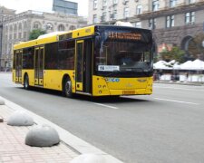 Почалася нелегальна торгівля спеціальними перепустками на київський транспорт