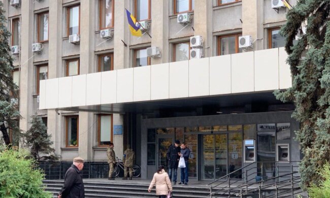 В мерії Ужгорода тривають обшуки
