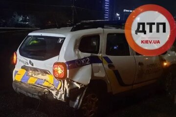 У Києві сталась масштабна ДТП за участю авто поліції (відео)