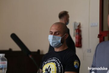 Сутички під ОП: суд відправив під варту представника «Нацкорпусу» Довбиша