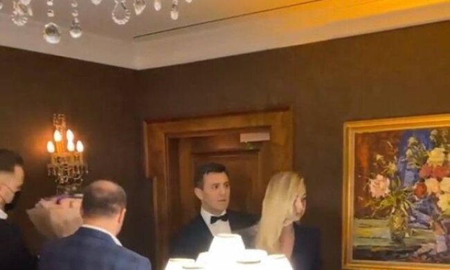 Поліція розслідує справу про вечірку, яку нардеп організував в порушення карантину