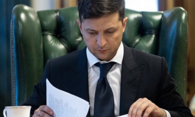 Без черг і хабарів: Зеленський підписав указ про е-послуги