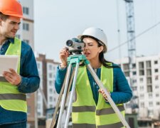 Нові правила бронювання: Кабмін надав стратегічний статус картографам та геодезистам