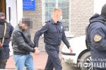 На Вінниччині п’яні напали на виборчком, поліцейський використав зброю (відео)
