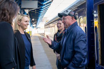До української столиці повторно прибув сенатор-демократ, аби побачити, як нам допомагає військова підтримка США