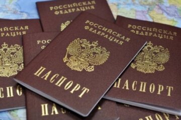 Естонія відмовилась визнавати російські паспорти, видані на Донбасі