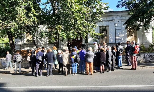 На одній із історичних будівель, яка відома, як садиба Барбана, встановили портрети видатних діячів - для чого це?