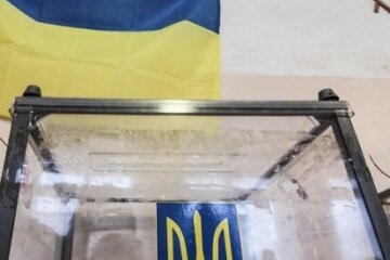 Вибори в Україні: повідомили про перші порушення