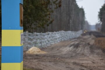 Літаки Росії обстріляли білоруський населений пункт на кордоні з Україною, щоб втягти Білорусь у війну