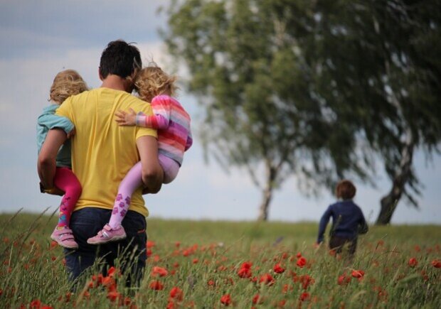 В Україні батькам дозволено йти в декретну відпустку