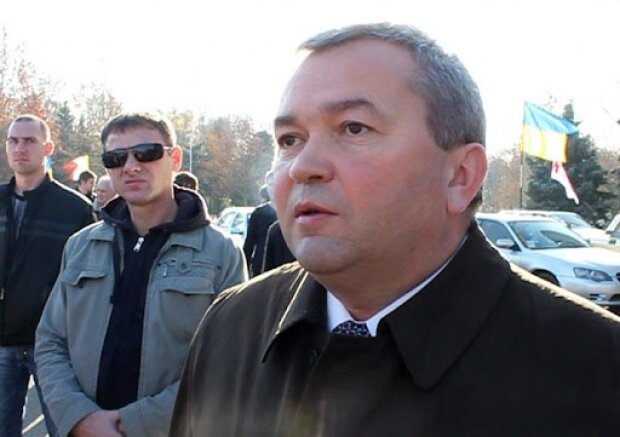 “Бізнес по-чорному” або як Козаченко обкрадає своїх партнерів (відео)