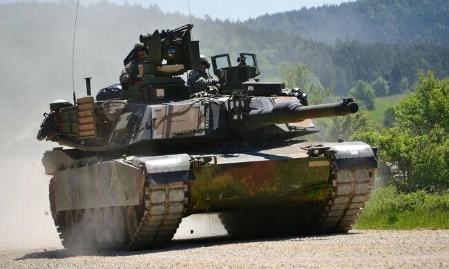 Танки Abrams доставлять в Україну наприкінці 2023 року – WP