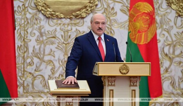 Мінськ наповнили силовиками: Лукашенко офіційно вступив на посаду президента на таємній інавгурації