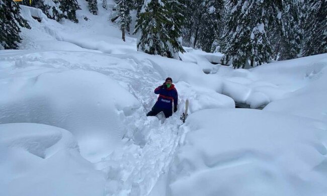 У Карпатах знайшли заблукалого туриста з Київщини