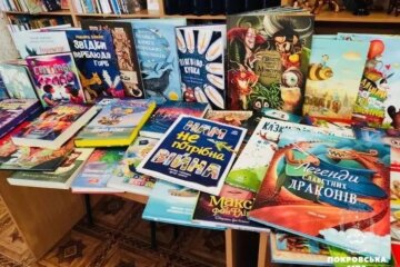 У деокупованому селі на Київщині відновили бібліотеку, пошкоджену рашистами