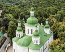 Суд заборонив скандальне будівництво ЖК біля Кирилівської церкви в Києві