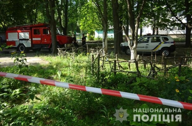 В Києві чоловік замінував школу на Семашка та погрожував підірвати будинок