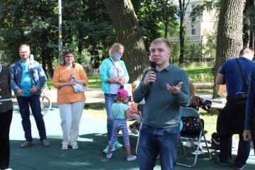 Андрей Андреев: Моего избирателя интересуют конкретные дела, а не партийные флаги