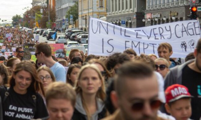 “Не можна бути людиною і не поважати інше життя”, – про що говорили на марші за тварин