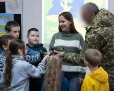 Навчальні заклади Бучанської громади передали 5 дронів військовим ЗСУ