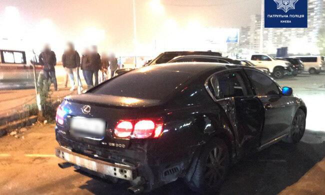 Жахливе ДТП на Осокорках: п’яний молодик на “Лексусі” збив закохану пару на тротуарі (відео)