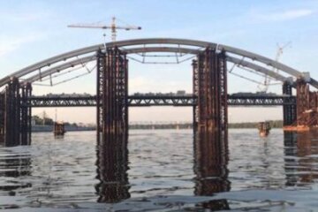 Людей виселять з 24-х будинків через будівництво мосту