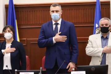 Віталій Кличко втретє вступив на посаду мера Києва (відео)