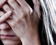 У столиці оголошено підозру доньці, яка вчиняла домашнє насильство над власною матір’ю