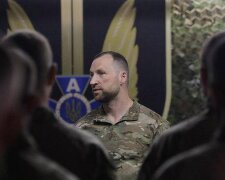 Спецпризначенець зі стажем: Євгеній Хмара розпочав шлях у підрозділі «Омега» Нацгвардії, а з 2011 року присвятив себе службі в елітному Центрі спецоперацій «А» СБУ.