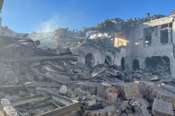 Ворожа керована ракета влучила у підприємство: нові деталі ворожої атаки на Запоріжжя (відео)