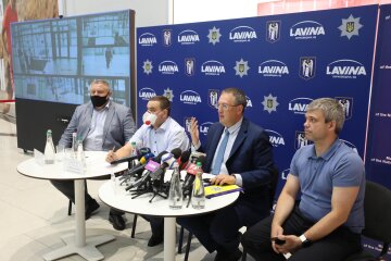 Злодюжки під цілодобовим наглядом: відеокамери в ТРЦ під`єднали до поліції