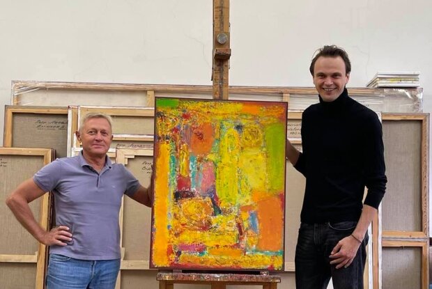 Відомий український художник Петро Лебединець подарував свою роботу Пархомівському музею