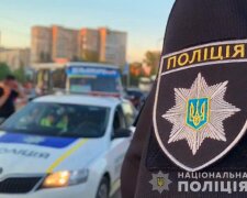 Поліція Києва затримала автовикрадача, який врізався на вкраденій автівці у дерево
