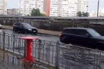 Київ накрило настільки потужною зливою – затопило деякі дороги (фото)